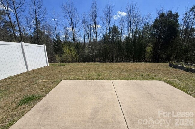 Building Photo - 11154 Woodland Crk Wy