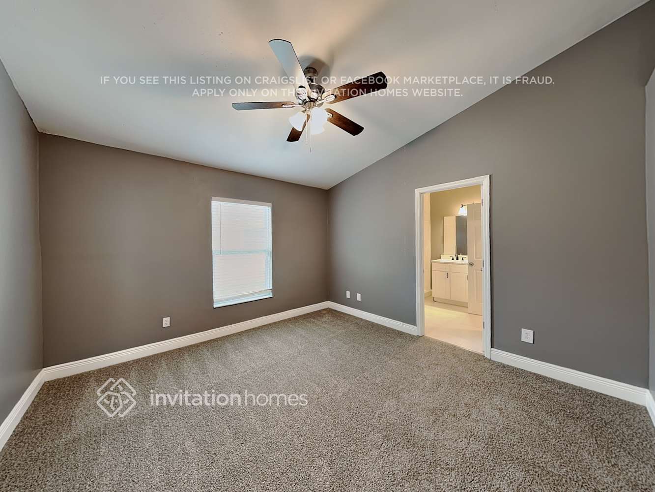 Building Photo - 2418 Radnor Ave