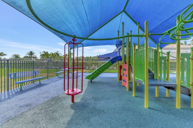 Building Photo - 12372 Cascades Pointe Dr