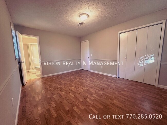 Building Photo - 95 Castlegate Cir