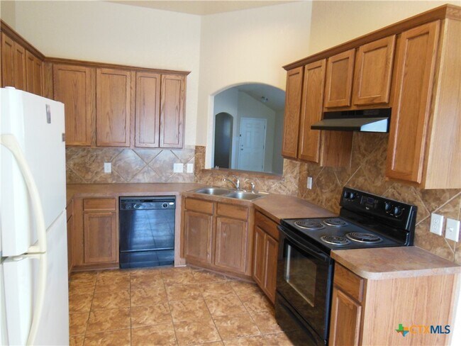 Building Photo - 455 Roadrunner Ave