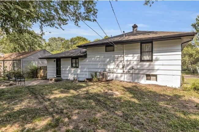 Building Photo - 8604 Ford Ave