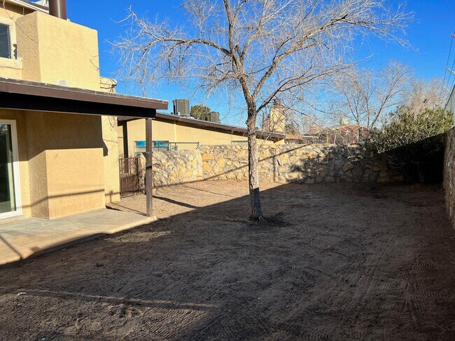 Building Photo - 1502 Monte Sanders Ln