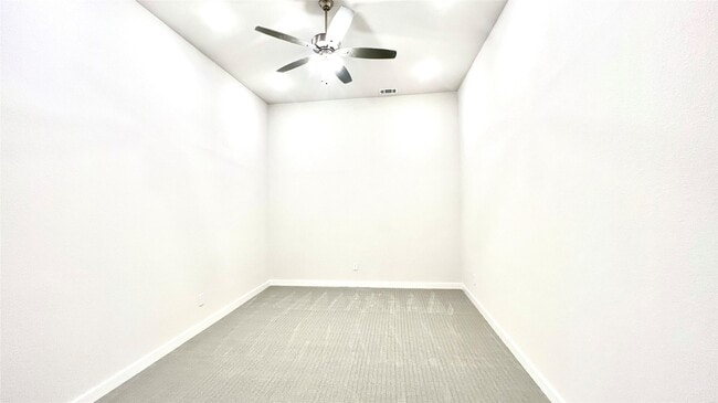 Building Photo - 212 Milas Cv