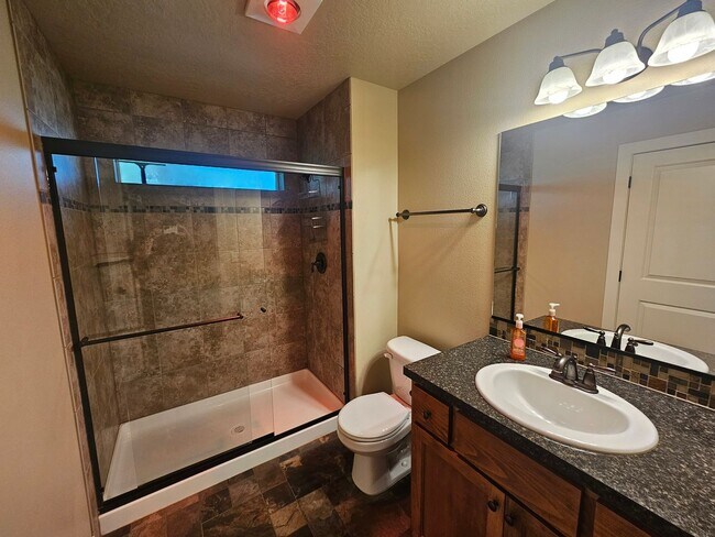 Building Photo - Beautiful Updated Home