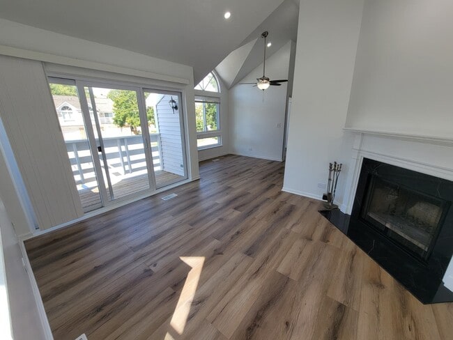Building Photo - 1077 Courtland Dr