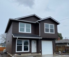 Building Photo - Newer Construction & Pet Friendly! 3 Bed 2.5 Bath Home Available!