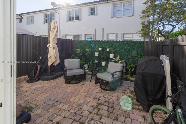 Building Photo - 5580 NW 107th Ave