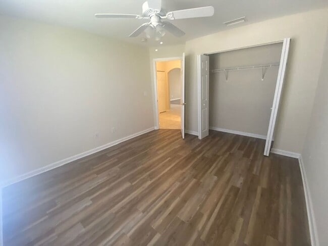Building Photo - 1 Ryarbor Dr