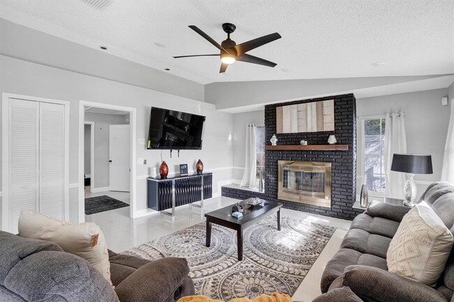 Building Photo - 216 N Griffin Dr