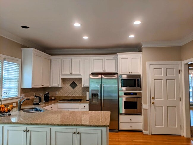 Building Photo - 102 Blackford Ct