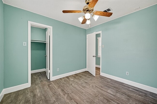 Building Photo - 7111 Tara Dr