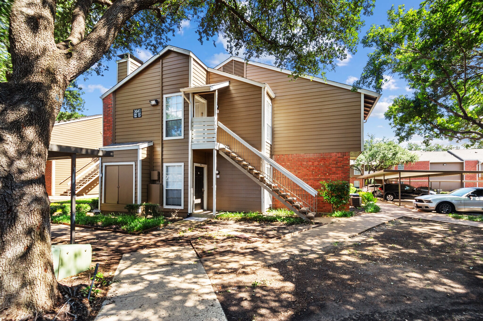 Building Photo - 3641 W Northgate Dr