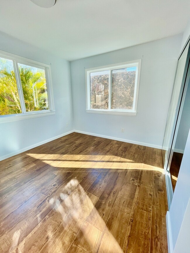 Building Photo - 1310 Maalahi St