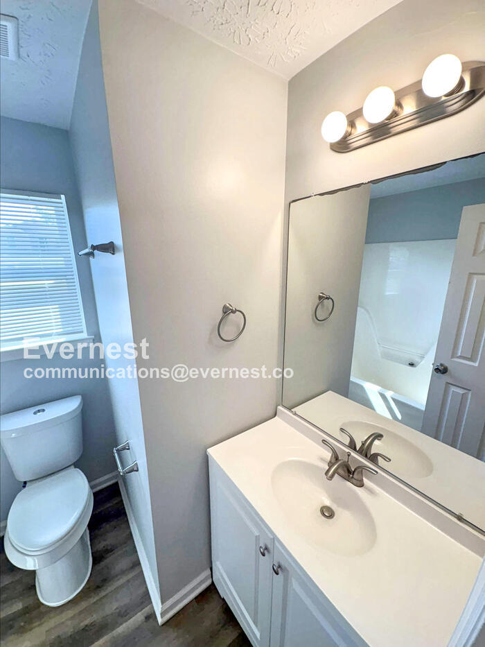 Building Photo - 303 Dove Point