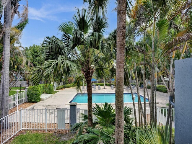 Building Photo - 4600 SW 67th Ave