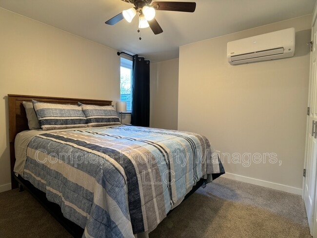 Building Photo - 423 Adams Ave