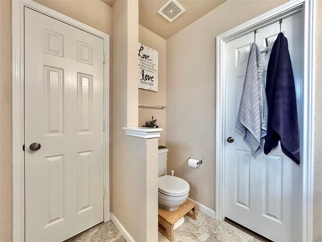 Building Photo - 2707 Amberglow Ct
