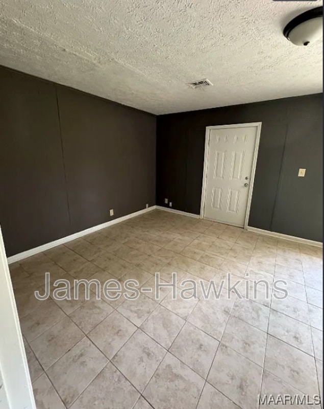 Building Photo - 2716 Baldwin Brook Dr