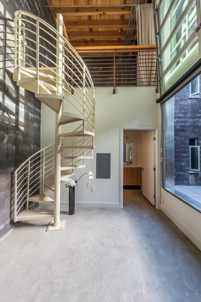 Building Photo - 3586 Adams Avenue, Unit 05