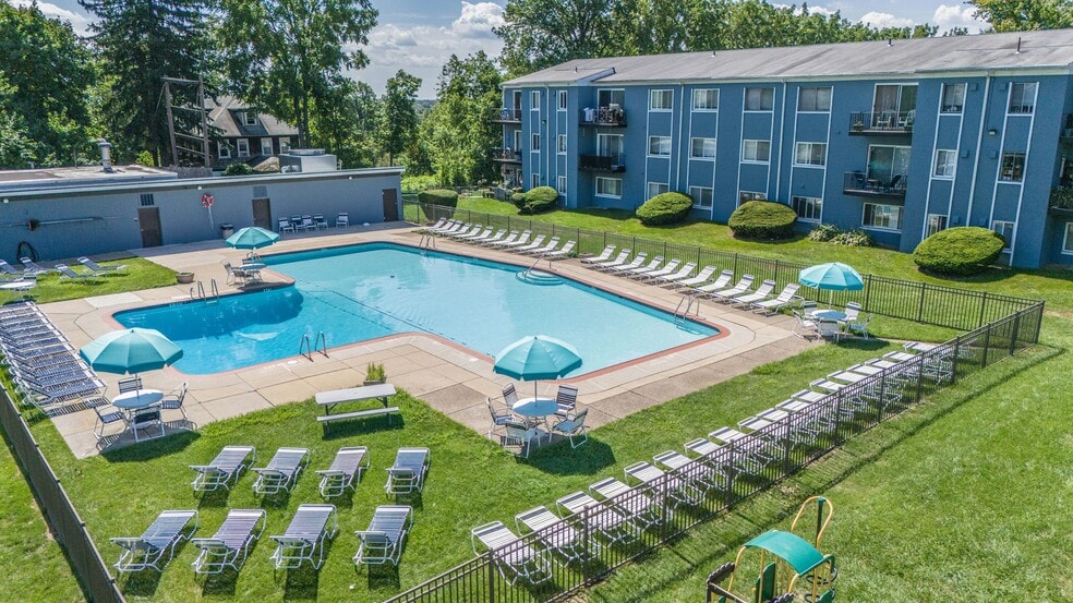 Free Pool Membership Available - 1124 Brownsville Rd