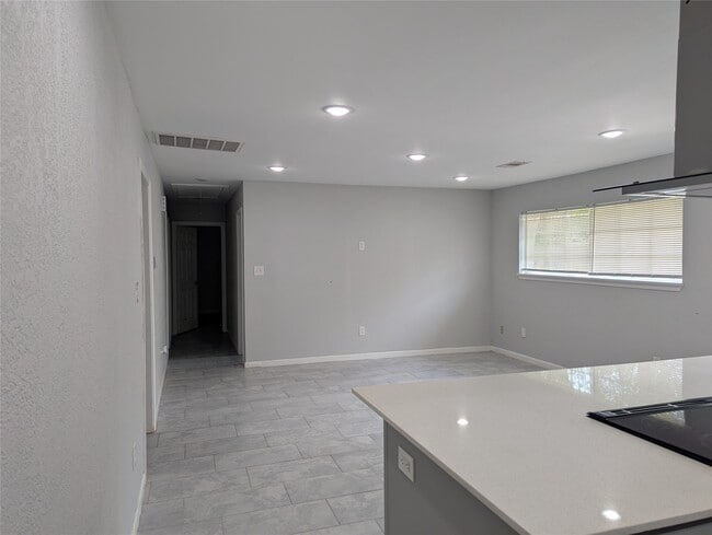 Building Photo - 5737 Alvarado Dr