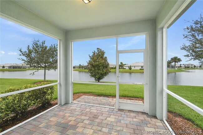 Building Photo - 10214 SW Captiva Dr