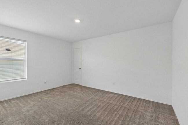 Building Photo - Fresh, Stylish & Move-In Ready in Eagle Mountain–Saginaw ISD