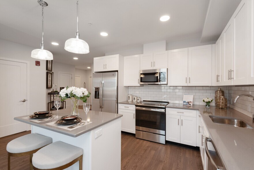 City Line Bayonne 317318 Avenue E Bayonne NJ 07002 Apartment Finder