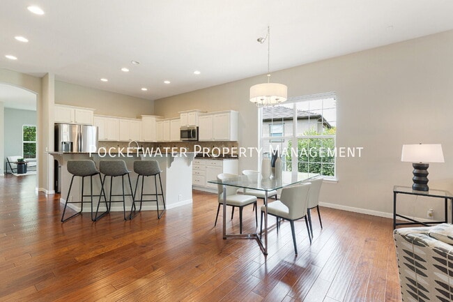 Building Photo - 3533 Parkside Center Dr