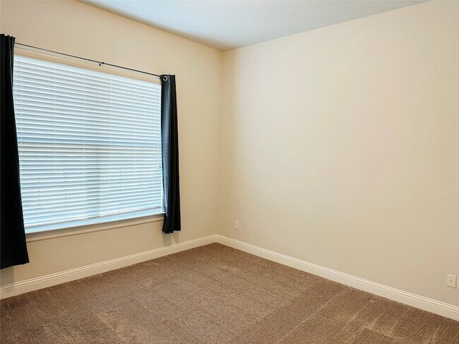 Building Photo - 806 Davids Way