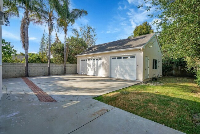 Building Photo - 4721 Berryman Ave