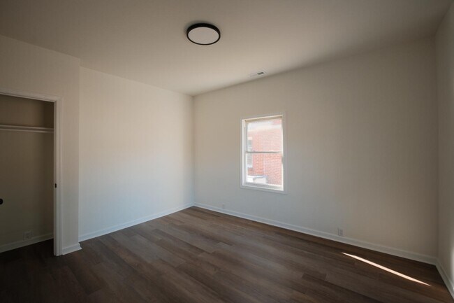 Building Photo - 4313 Wallace St