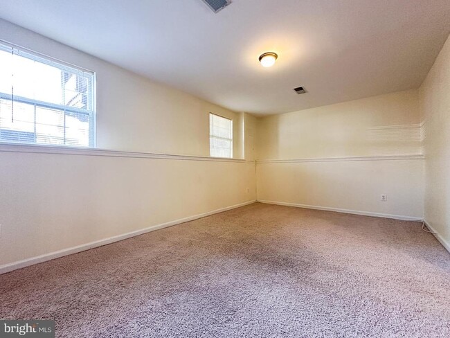 Building Photo - 14358 Haysickle Ct