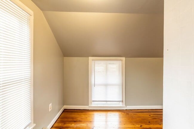 Building Photo - 5247 Alberene Rd