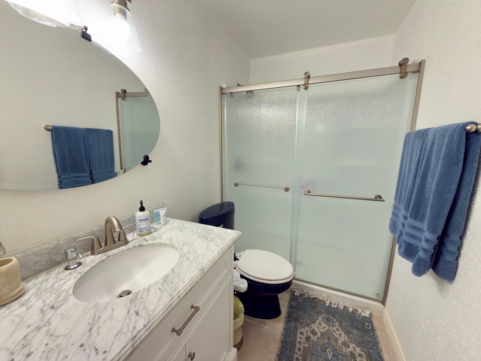 Full bath - 2901 Central Blvd