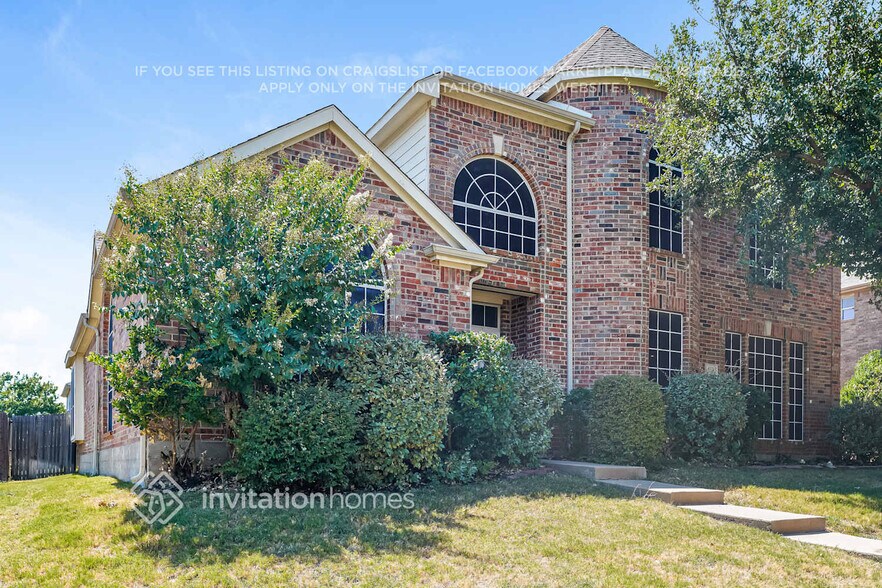 Building Photo - 1813 Rim Rock Tr