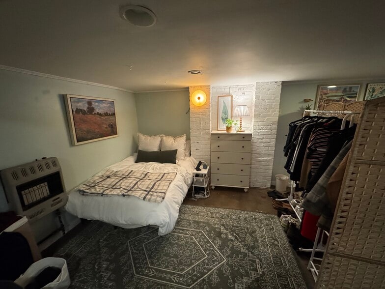 3rd bedroom in basement - 2904 Parkwood Ave