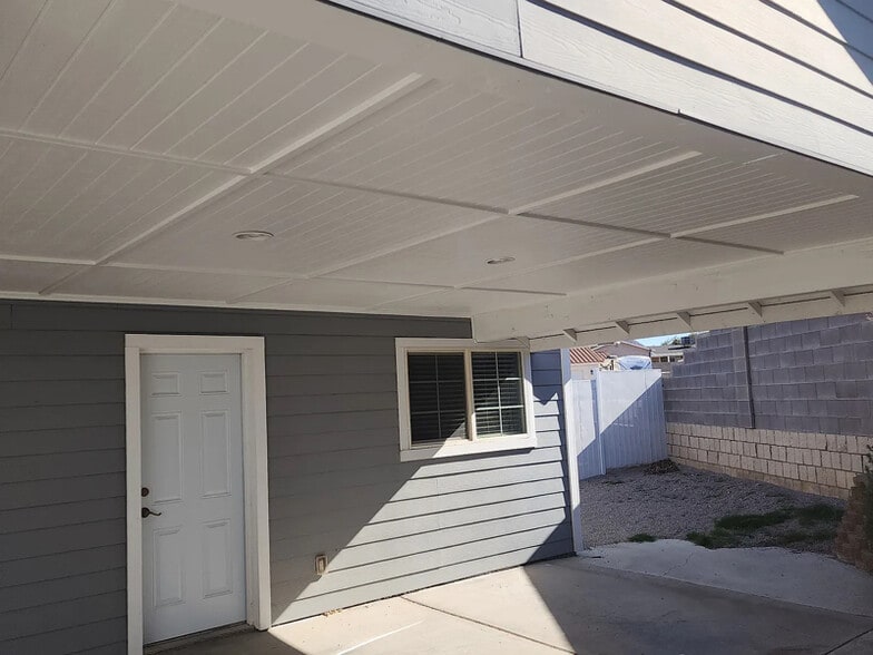 Building Photo - 318 Fife St