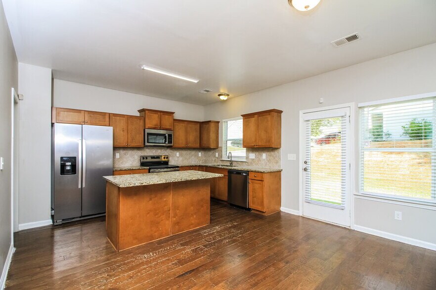 Building Photo - 289 Darbys Run Ct