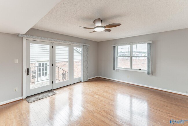 Building Photo - 1200 Catskill Cir SE