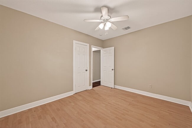 Building Photo - 1402 Munger St