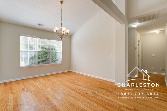 Building Photo - 454 Hainesworth Dr