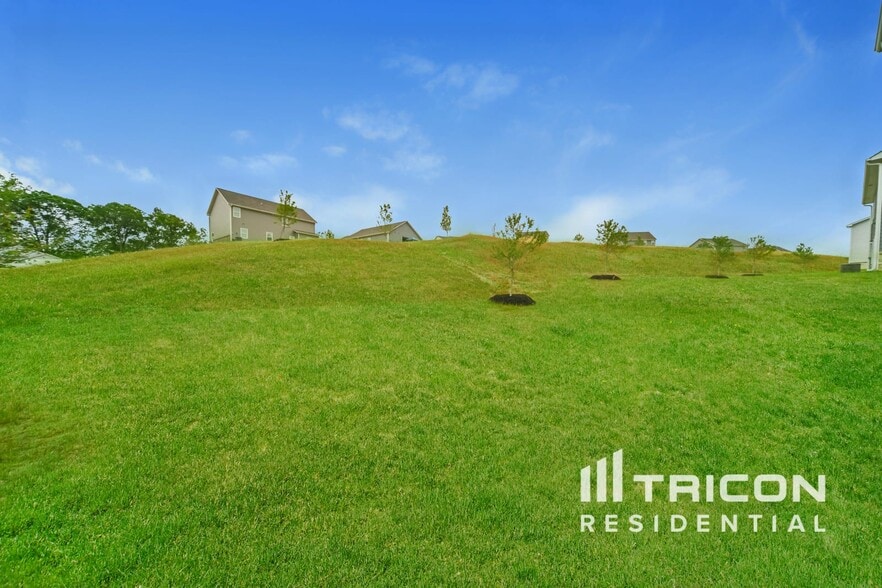 Building Photo - 966 Minden Terrace