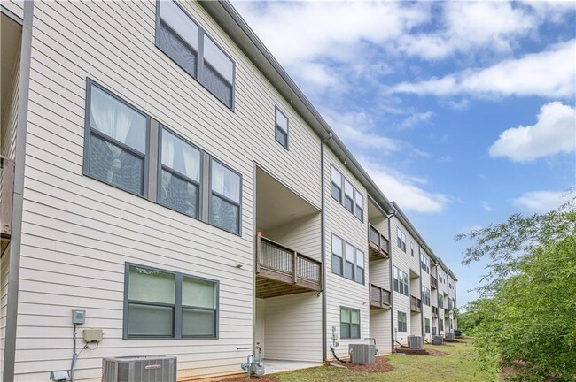 Building Photo - 1130 Provence Ln