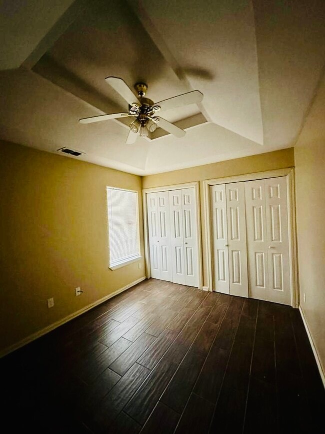 Building Photo - 2501 N I St