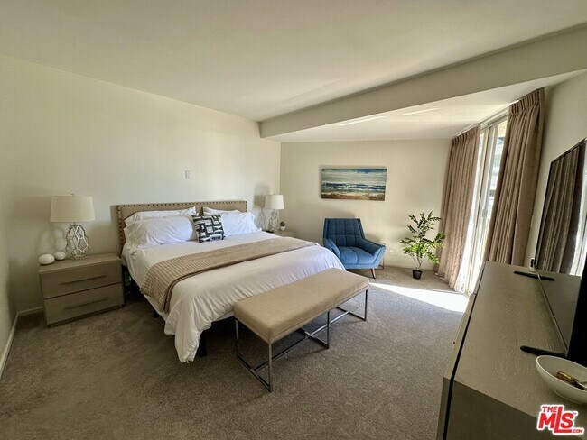 Building Photo - 515 Ocean Ave