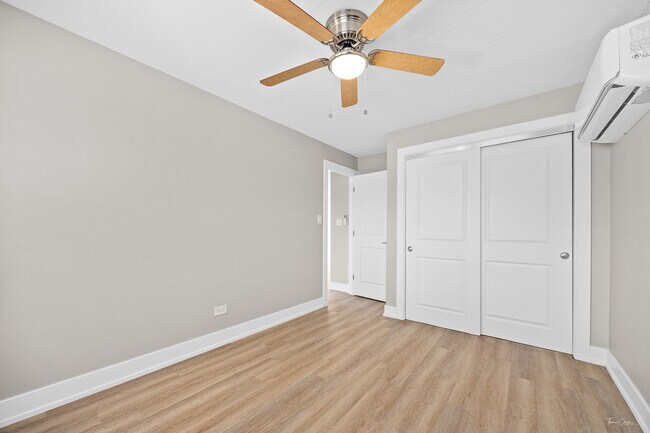Building Photo - 4429 Prairie Ave