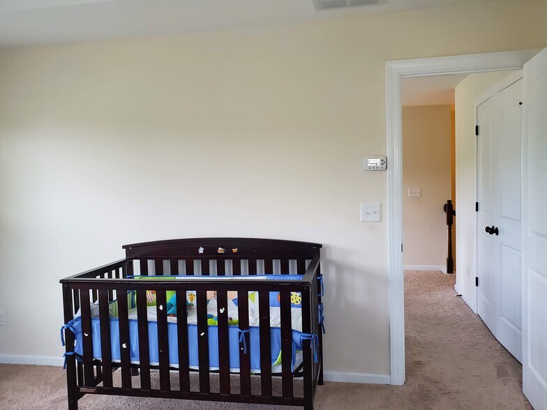 Building Photo - 808 Ayrshire Ave