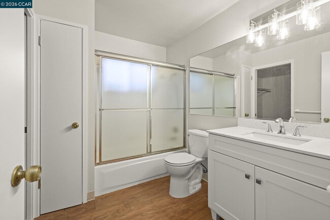 Building Photo - 73 Brookwood Rd